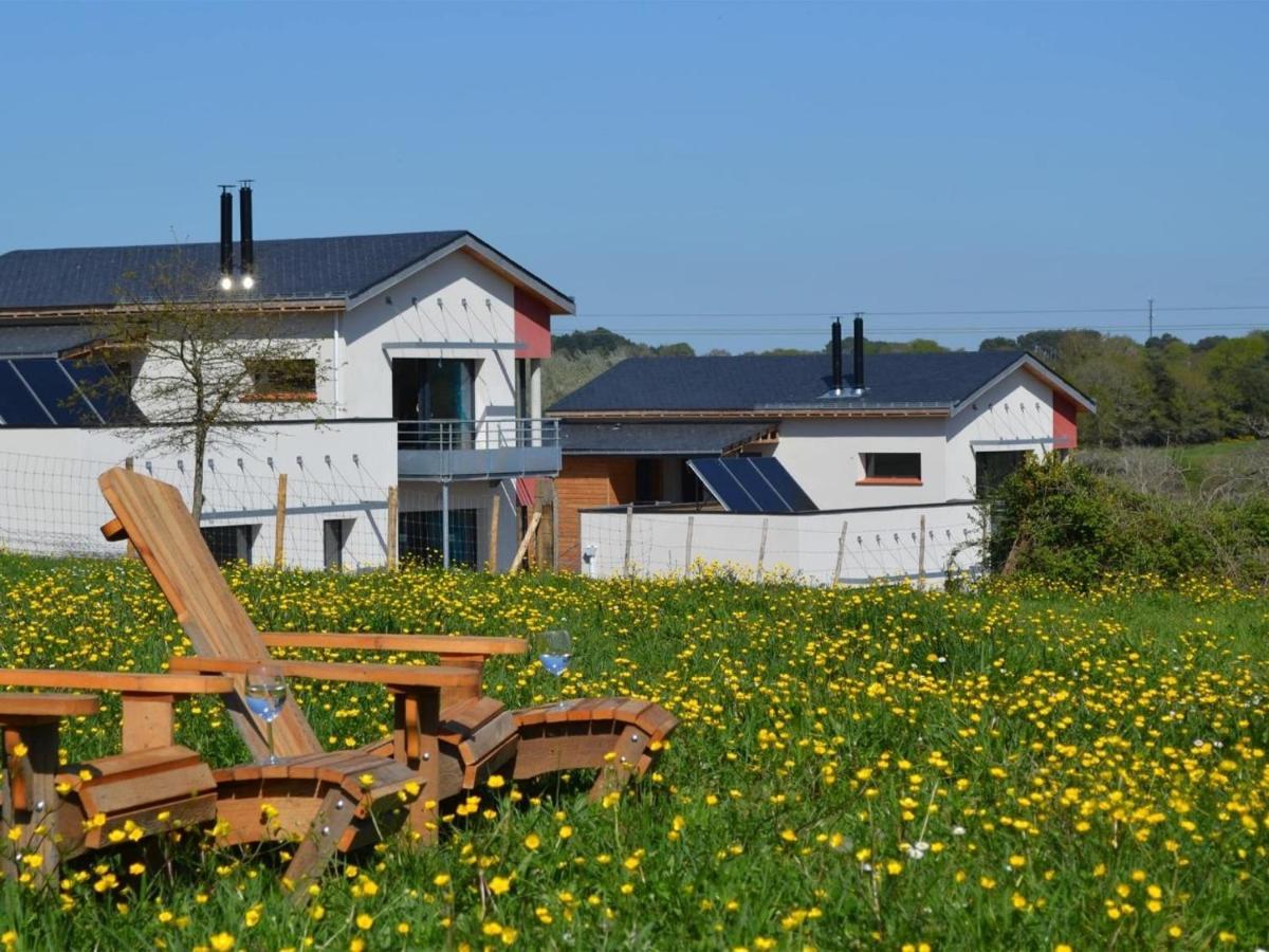 Gites & Tiny Houses Les Hauts De Toulvern Baden Bagian luar foto
