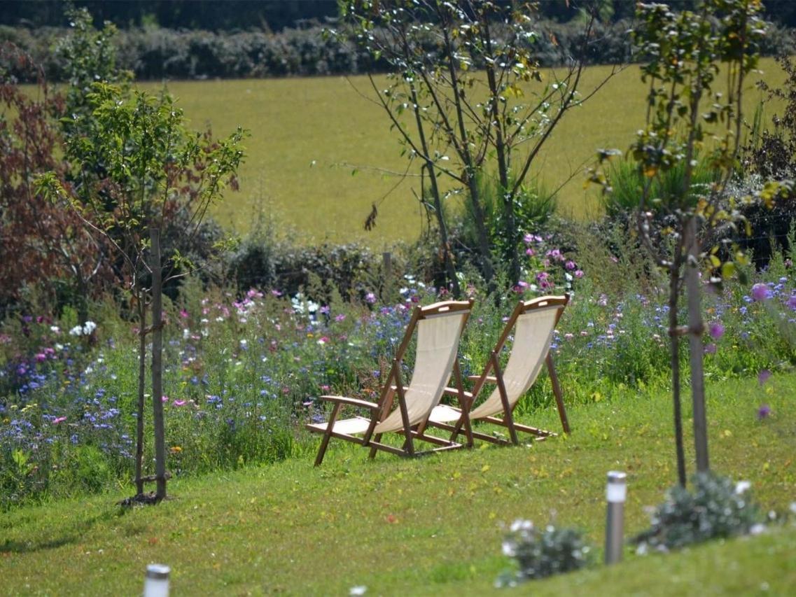 Gites & Tiny Houses Les Hauts De Toulvern Baden Bagian luar foto