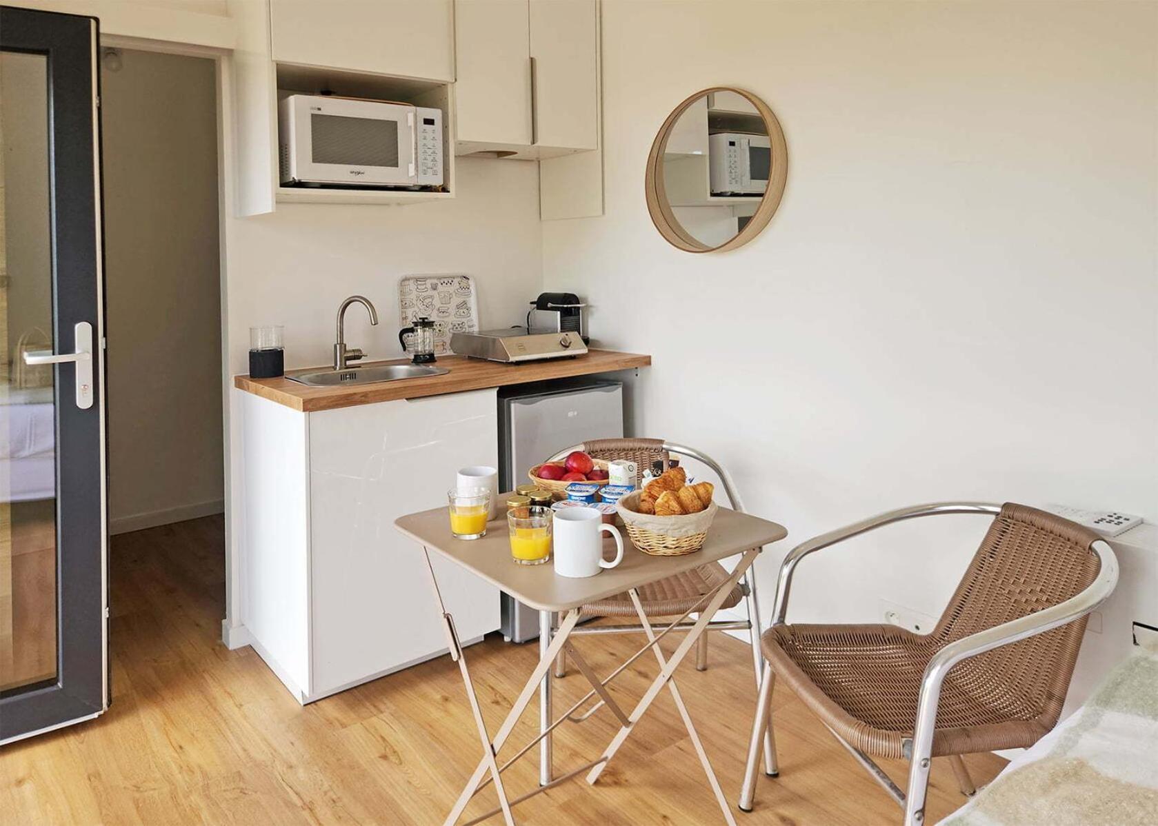 Gites & Tiny Houses Les Hauts De Toulvern Baden Ruang foto